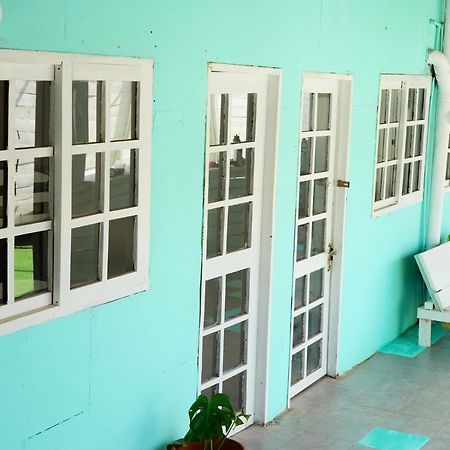 Hue Hostel Punta Del Diablo Buitenkant foto
